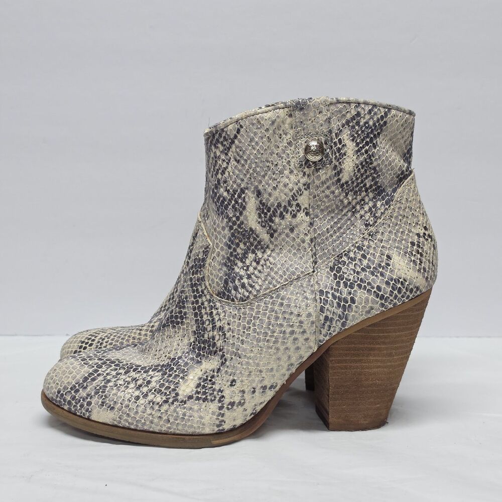 Vince Camuto Hammerton Leather Ankle Boots Women 9 Python Snake Print Cream Gray